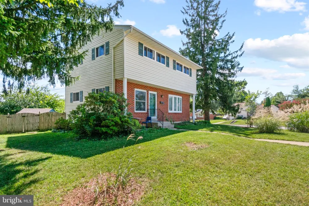 21 HADDINGTON ROAD Lutherville Timonium, MD 21093