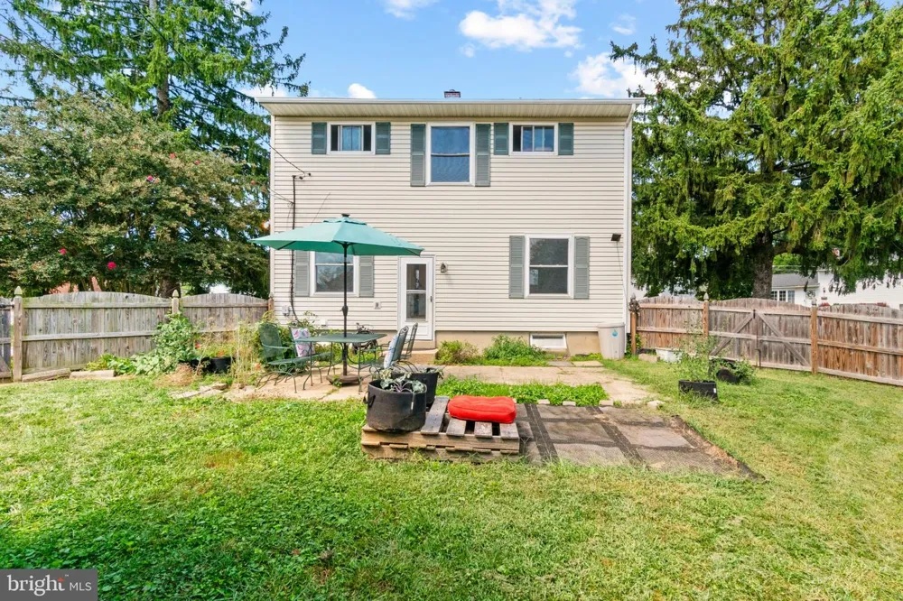 21 HADDINGTON ROAD Lutherville Timonium, MD 21093