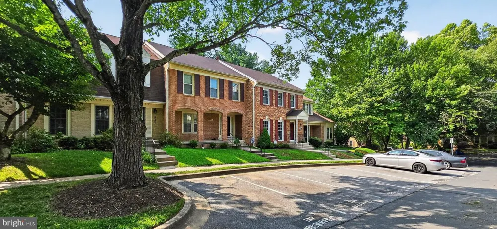 9205 GATEWATER Potomac, MD 20854
