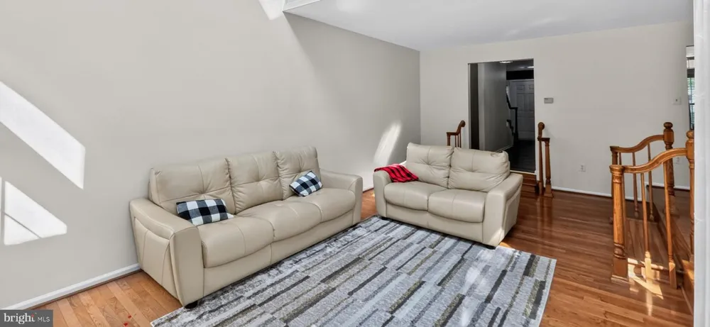 9205 GATEWATER Potomac, MD 20854
