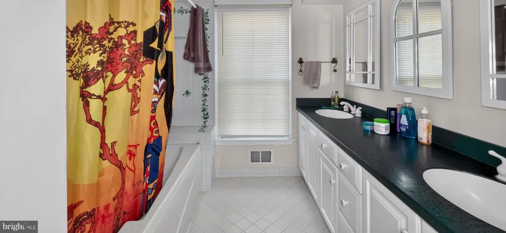 9205 GATEWATER Potomac, MD 20854
