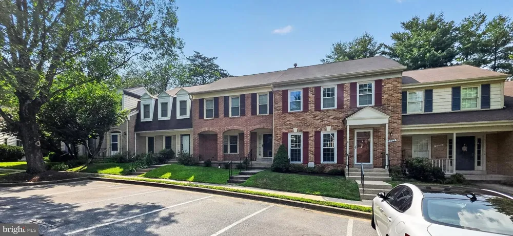 9205 GATEWATER Potomac, MD 20854