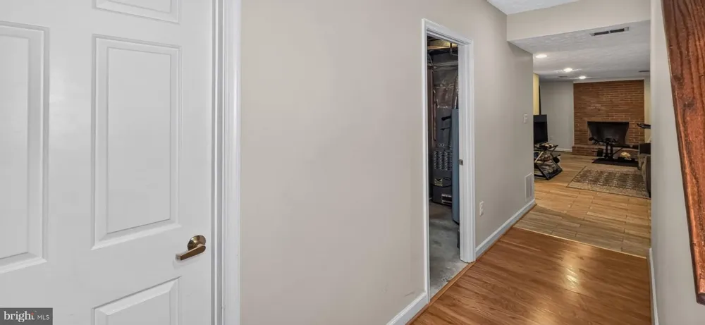 9205 GATEWATER Potomac, MD 20854