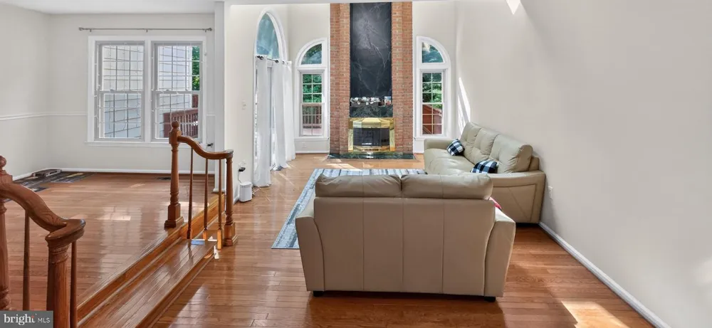9205 GATEWATER Potomac, MD 20854