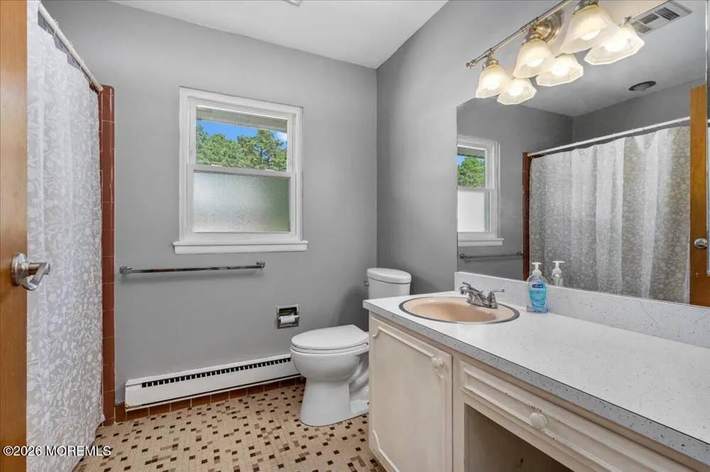 660 Plymouth Drive Lakewood, NJ 08701