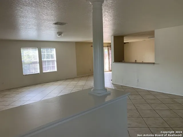 272 HINGE CHASE Cibolo, TX 78108