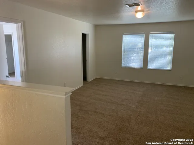 272 HINGE CHASE Cibolo, TX 78108