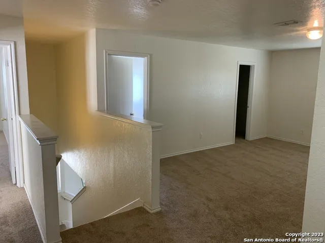 272 HINGE CHASE Cibolo, TX 78108