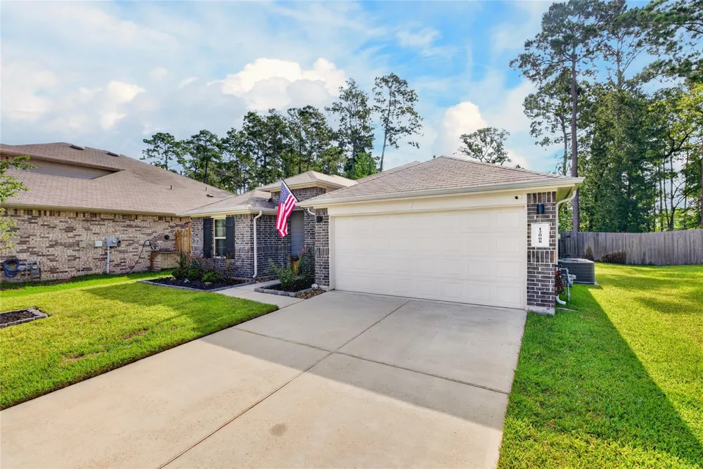 12008 New River Court Conroe, TX 77384