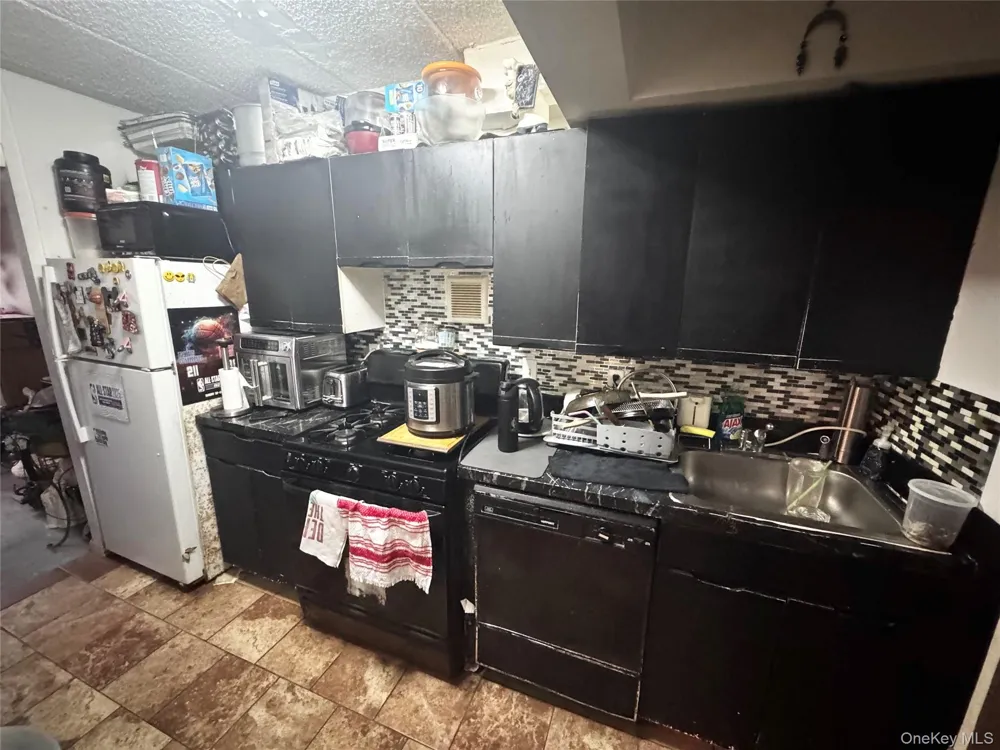 35-57 86th Street Jackson Heights, NY 11372