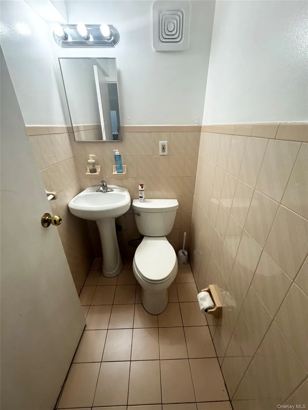 35-57 86th Street Jackson Heights, NY 11372