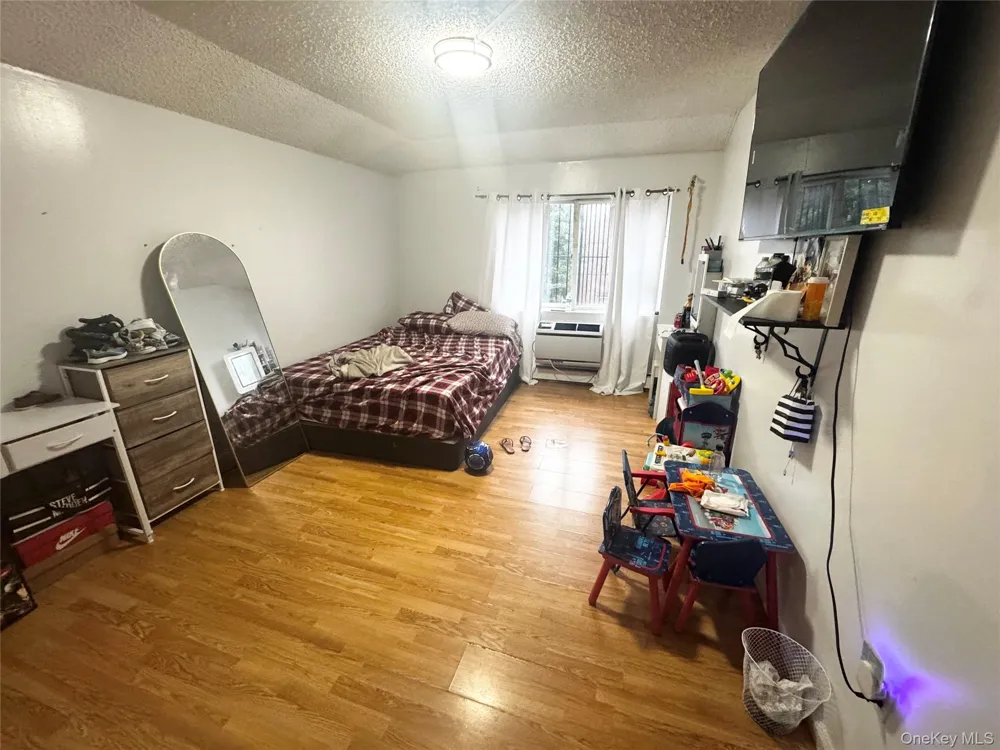 35-57 86th Street Jackson Heights, NY 11372