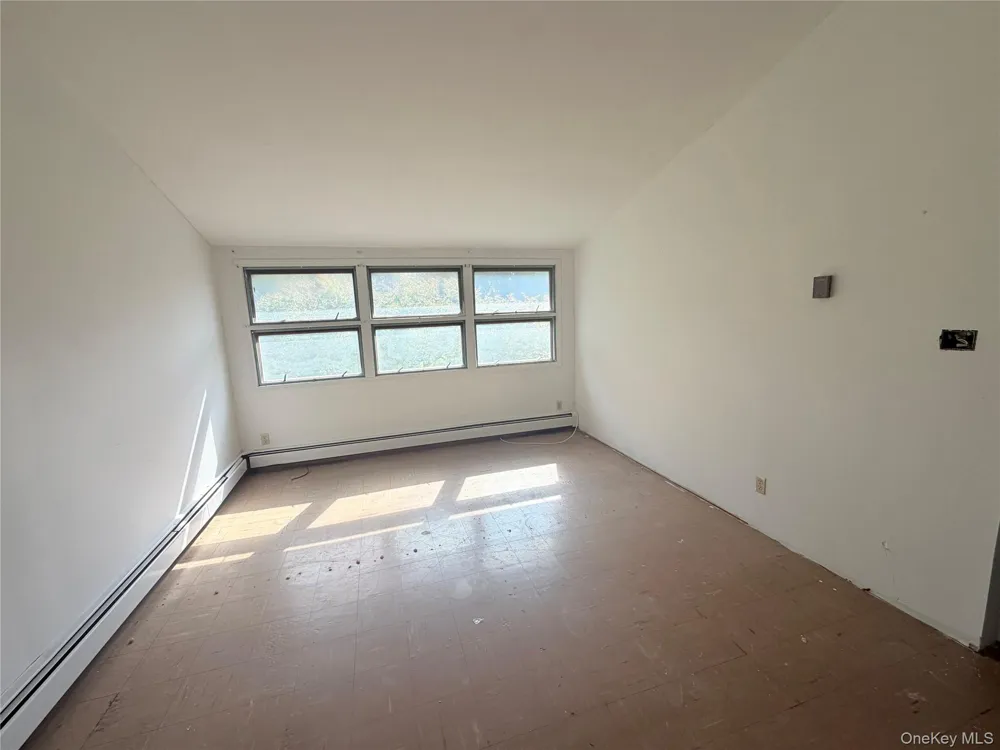 25 Miles Fallsburg, NY 12733