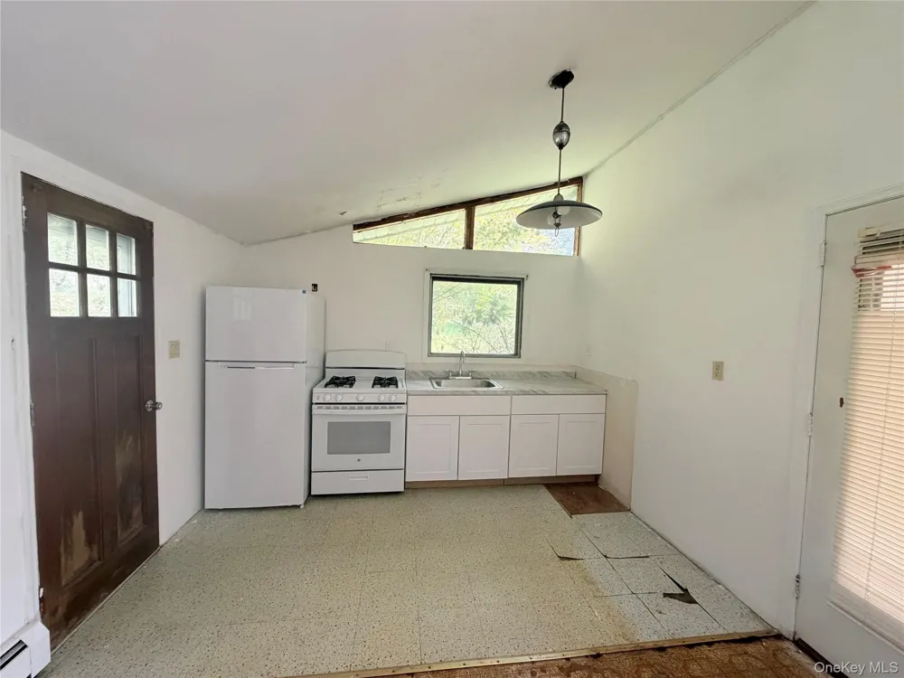 25 Miles Fallsburg, NY 12733