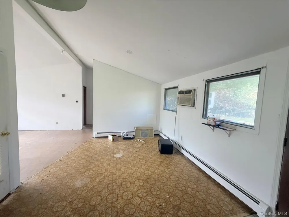 25 Miles Fallsburg, NY 12733