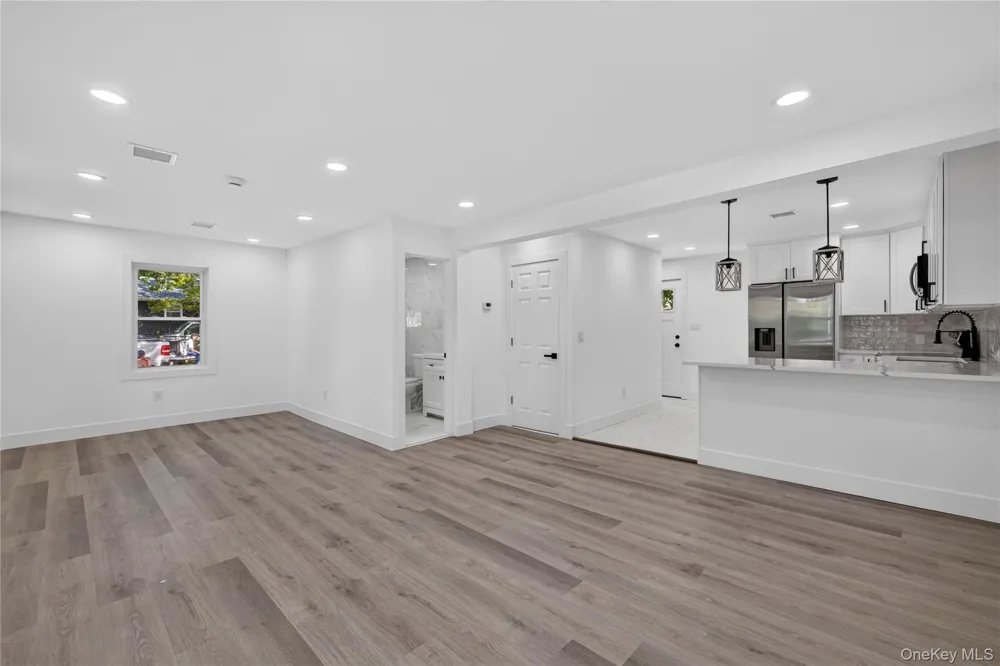 10 harrison Drive Shirley, NY 11967