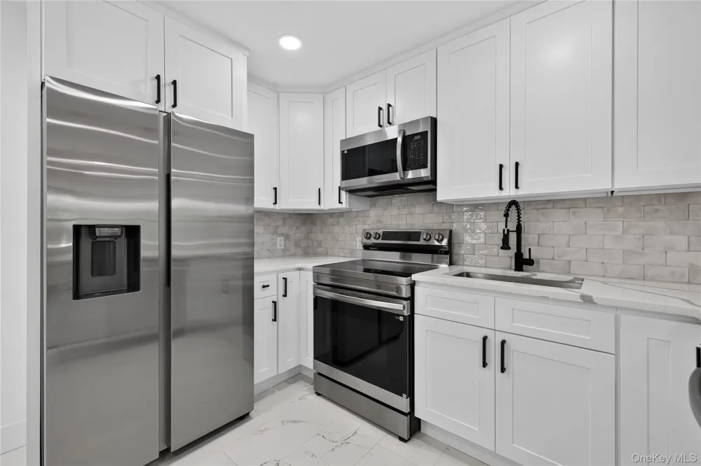 10 harrison Drive Shirley, NY 11967