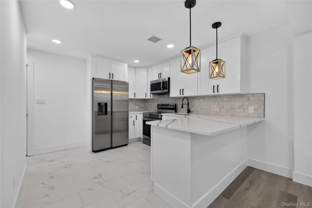 10 harrison Drive Shirley, NY 11967