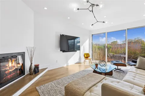 23 Library Avenue #3