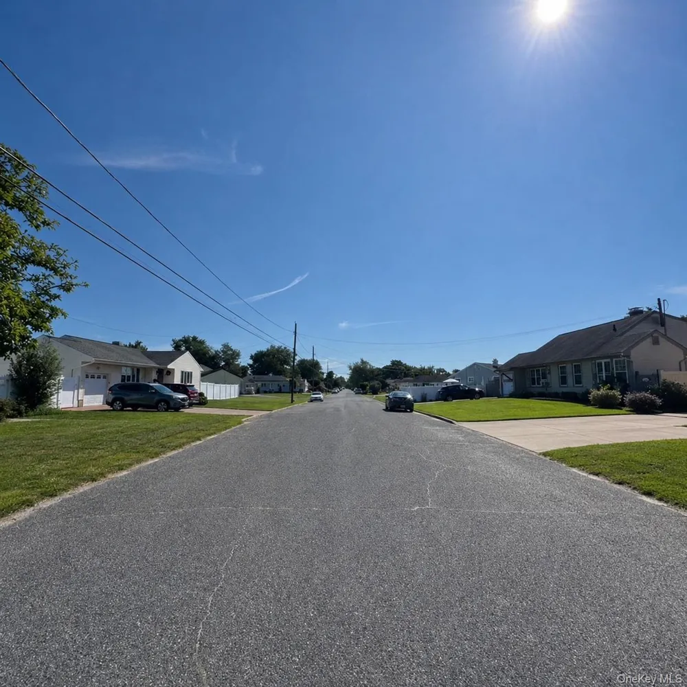 11 Franklin Street Brentwood, NY 11717
