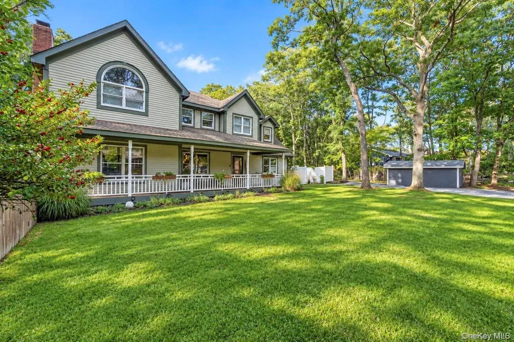 15 Hillcrest Avenue Port Jefferson, NY 11777