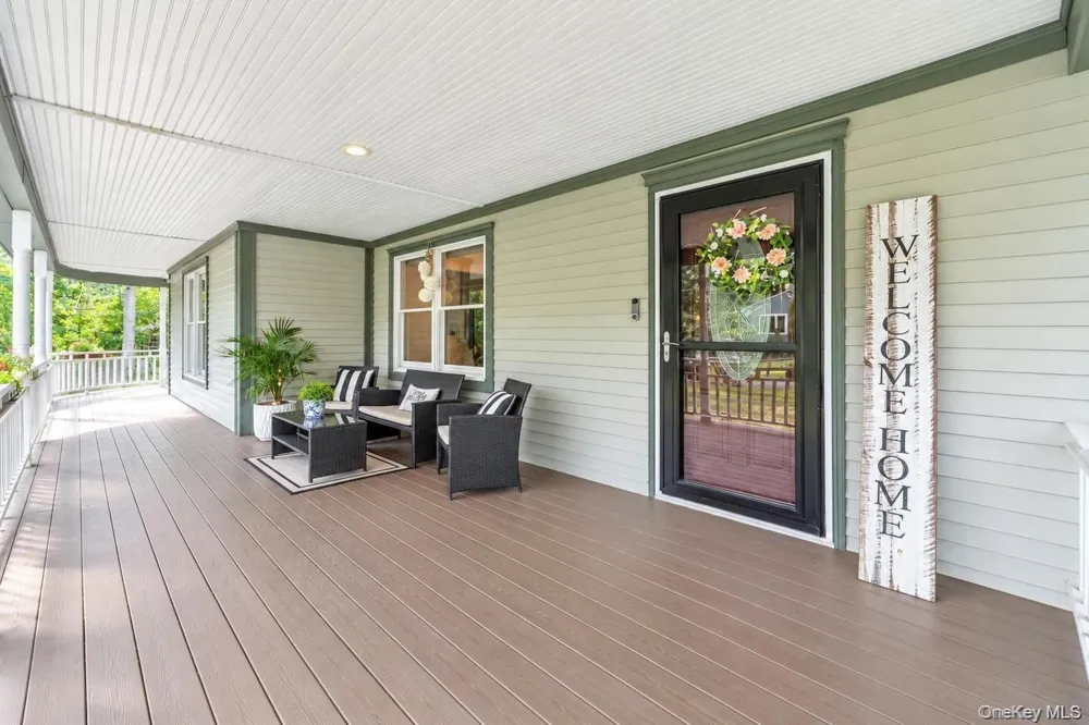 15 Hillcrest Avenue Port Jefferson, NY 11777
