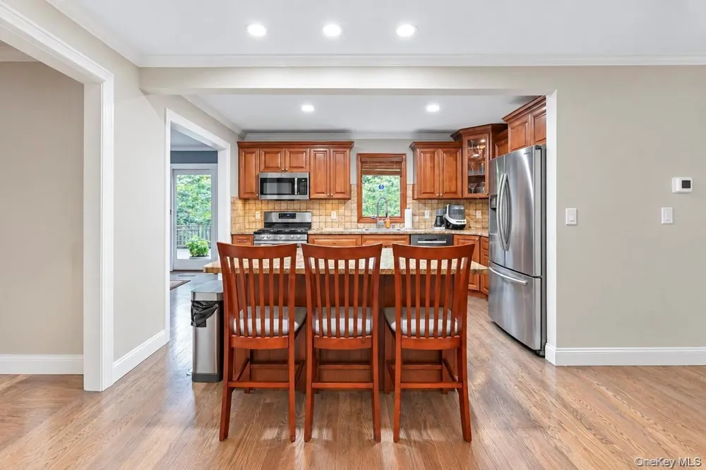 15 Hillcrest Avenue Port Jefferson, NY 11777