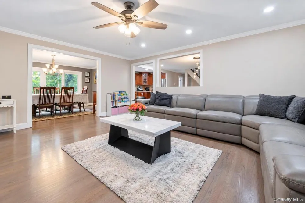 15 Hillcrest Avenue Port Jefferson, NY 11777