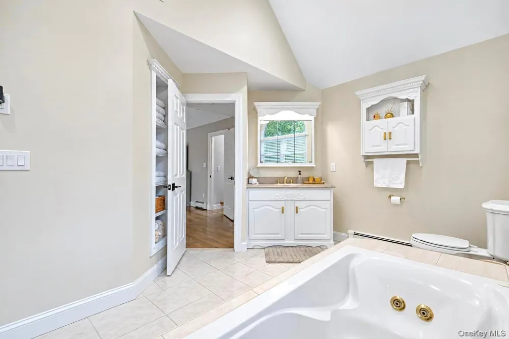 15 Hillcrest Avenue Port Jefferson, NY 11777