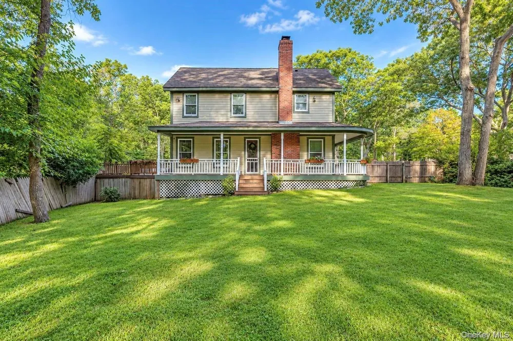 15 Hillcrest Avenue Port Jefferson, NY 11777