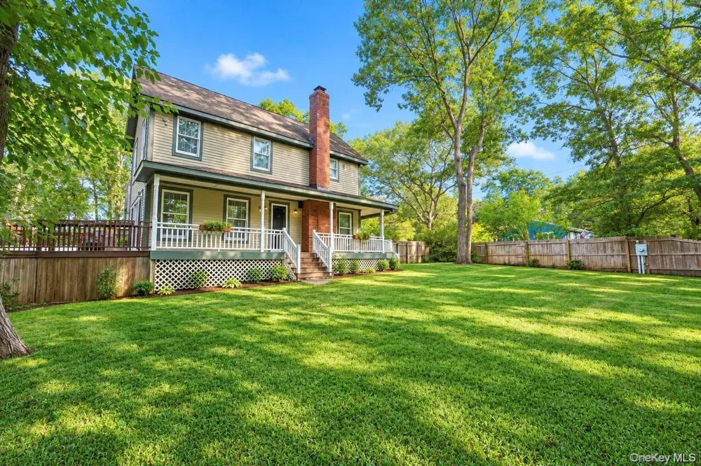15 Hillcrest Avenue Port Jefferson, NY 11777