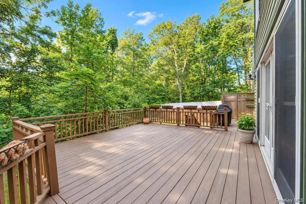 15 Hillcrest Avenue Port Jefferson, NY 11777