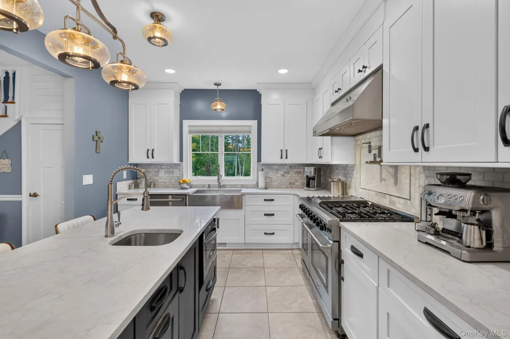 42 Colonial Avenue Warwick, NY 10990