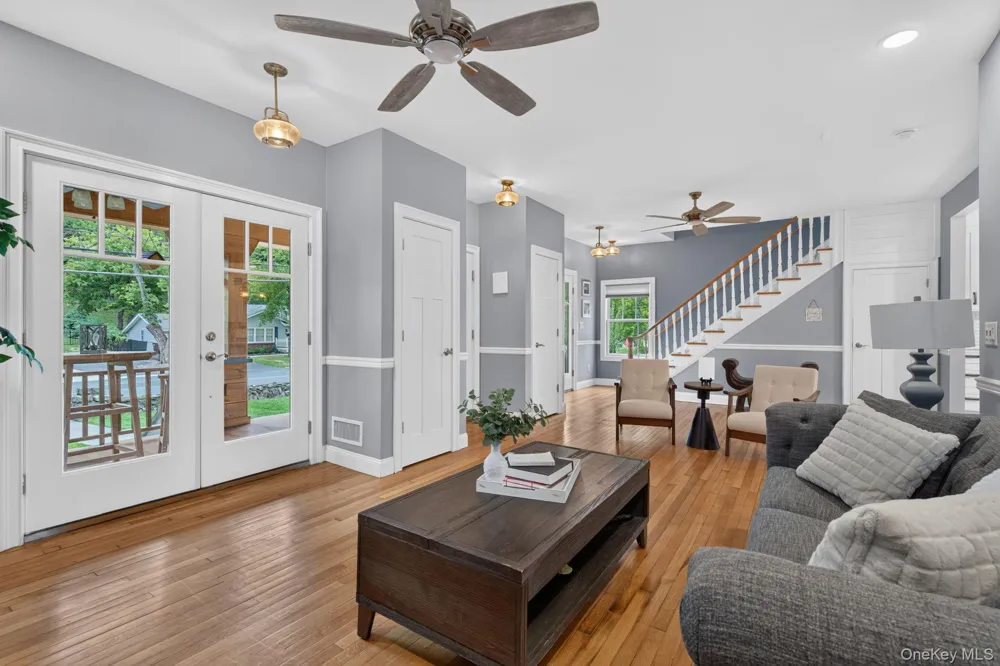 42 Colonial Avenue Warwick, NY 10990