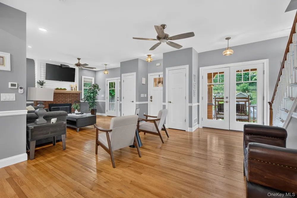 42 Colonial Avenue Warwick, NY 10990