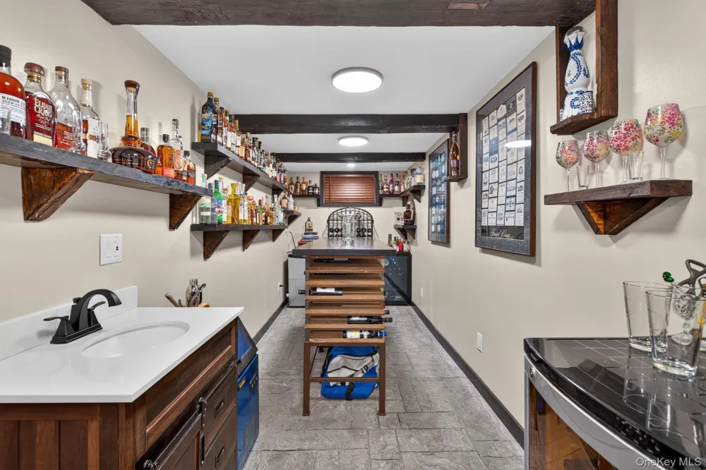 42 Colonial Avenue Warwick, NY 10990