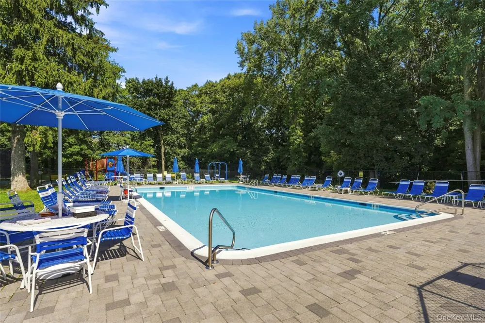 24 Oakcrest Lane Hastings-on-Hudson, NY 10706