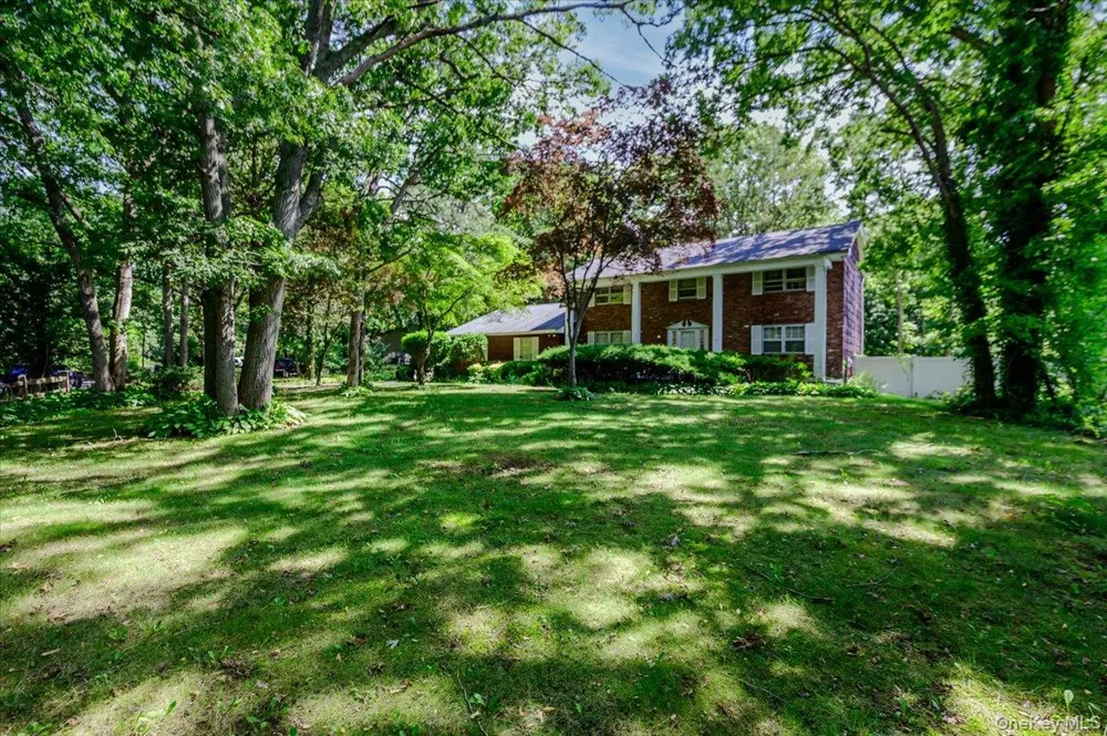 44 E Half Hollow Road Dix Hills, NY 11746