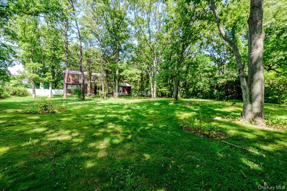 44 E Half Hollow Road Dix Hills, NY 11746