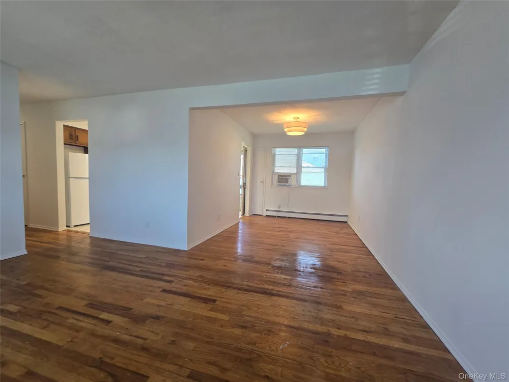 29 Lambert Avenue #1st Floor Farmingdale, NY 11735