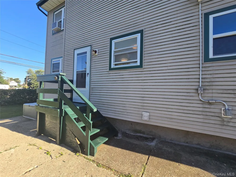 29 Lambert Avenue #1st Floor Farmingdale, NY 11735