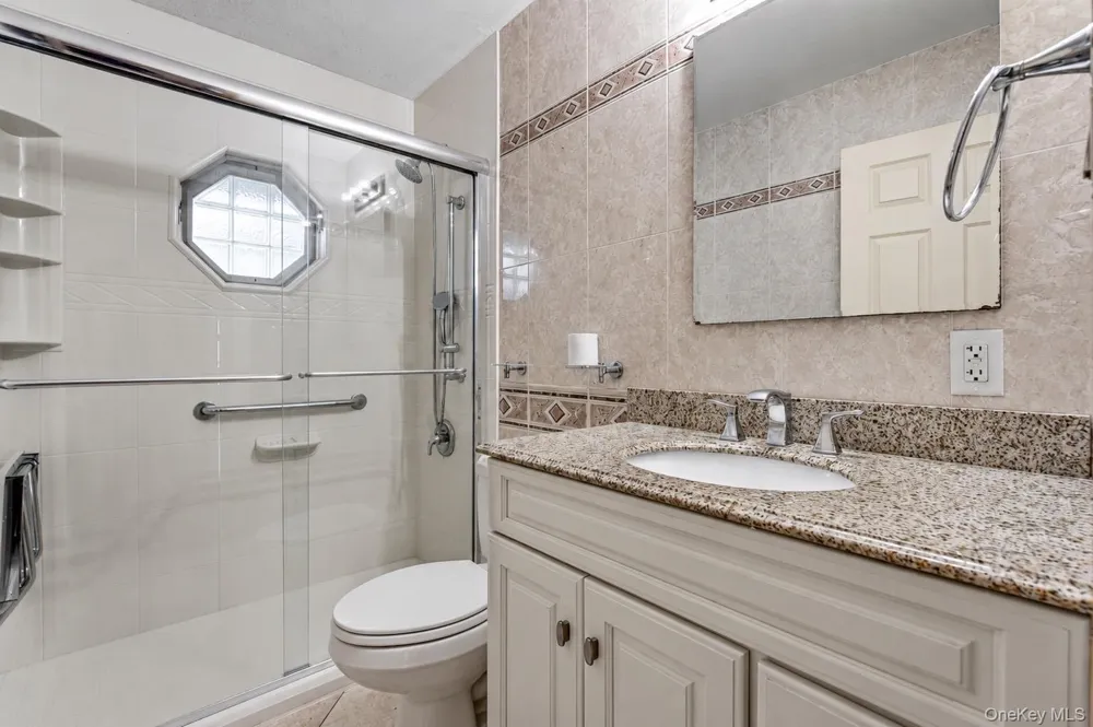 12 Cable Lane Hicksville, NY 11801