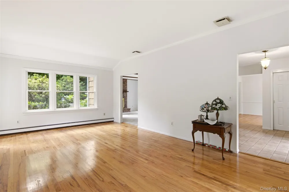 18 White Deer Court Huntington, NY 11743