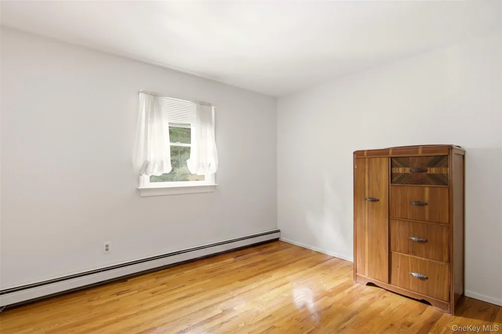 18 White Deer Court Huntington, NY 11743