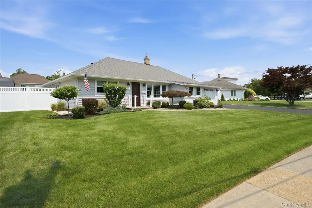 45 Polo Road Massapequa, NY 11758