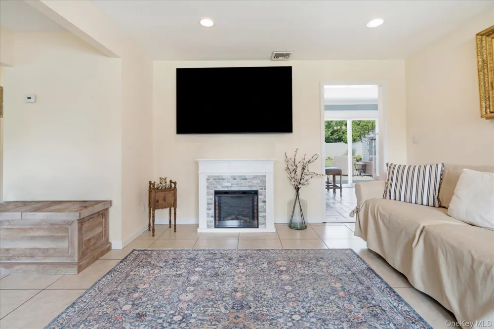45 Polo Road Massapequa, NY 11758