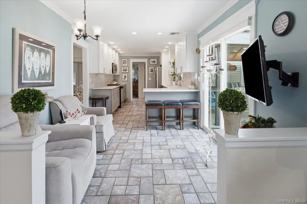 45 Polo Road Massapequa, NY 11758
