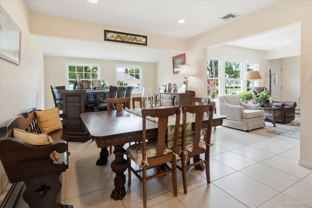 45 Polo Road Massapequa, NY 11758
