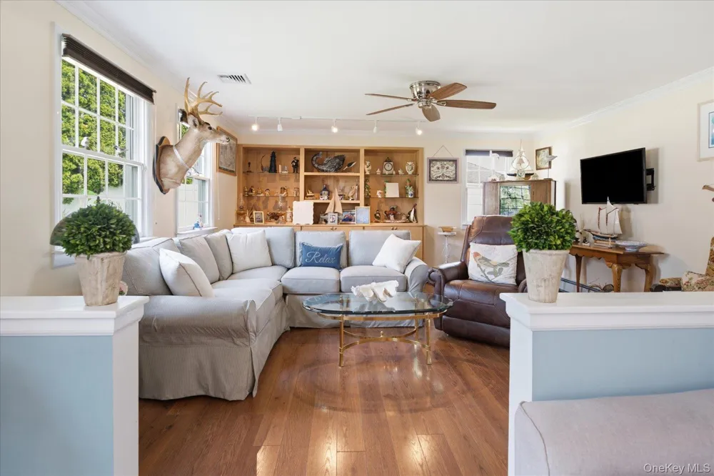 45 Polo Road Massapequa, NY 11758