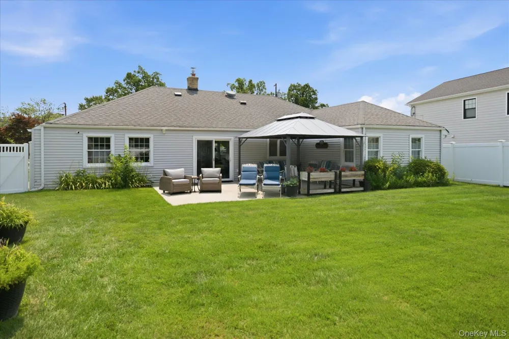 45 Polo Road Massapequa, NY 11758